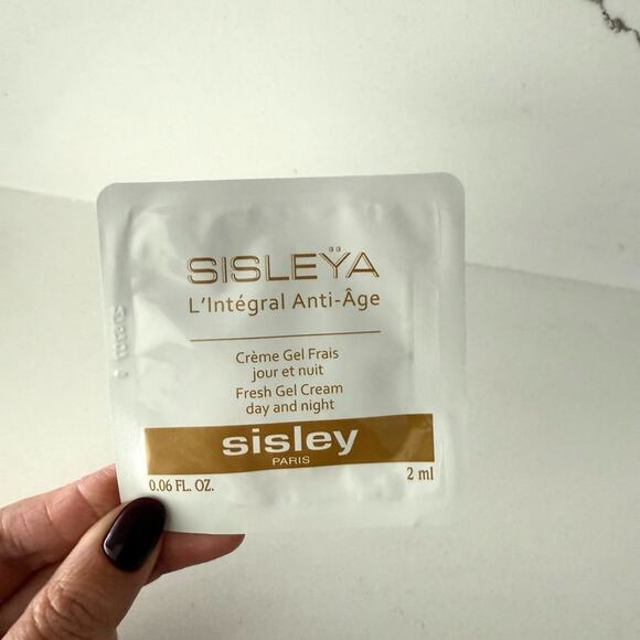 Sisley Luxury Skincare Sample Set - Picture 2 of 10